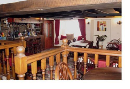The White Hart Hotel Menheniot Exterior photo